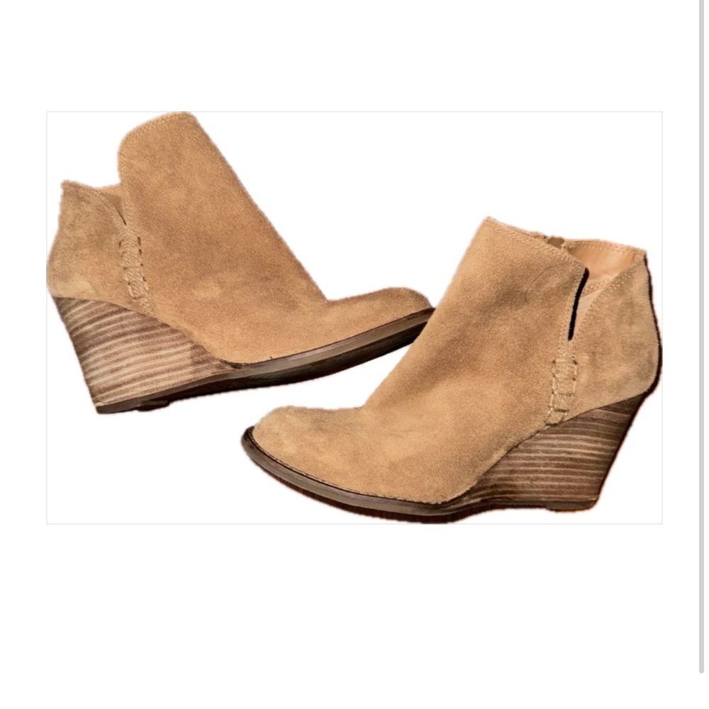 Lucky Brand Suede ankle boots women's size 7.5